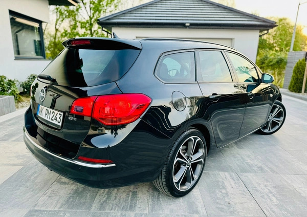 Opel Astra cena 27900 przebieg: 189000, rok produkcji 2013 z Wąsosz małe 742